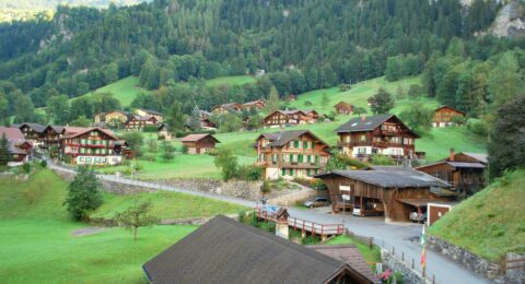 استكشف 5 من أجمل قري الريف السويسري بالصور