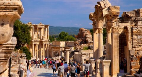لمحبي التاريخ أهم 5 من الأماكن التاريخية في مدينة ازمير تركيا