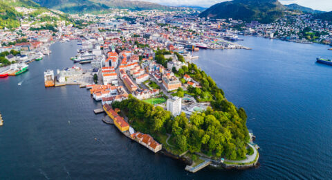 لماذا يجب ان تقوم بزيارة مدينة بيرغن النرويجية مرة واحدة على الاقل؟