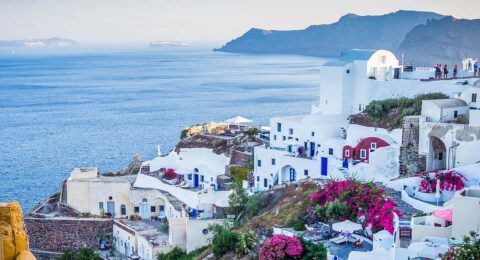 دليل لكل ما تحتاج معرفته عن السياحة في اليونان