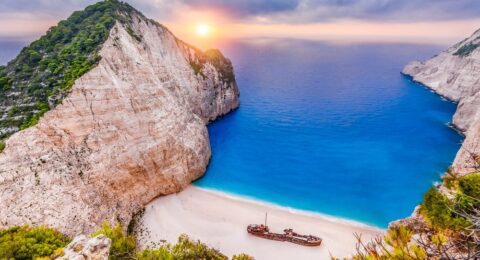 تعرف على السياحة في جزيرة زاكينثوس اليونان